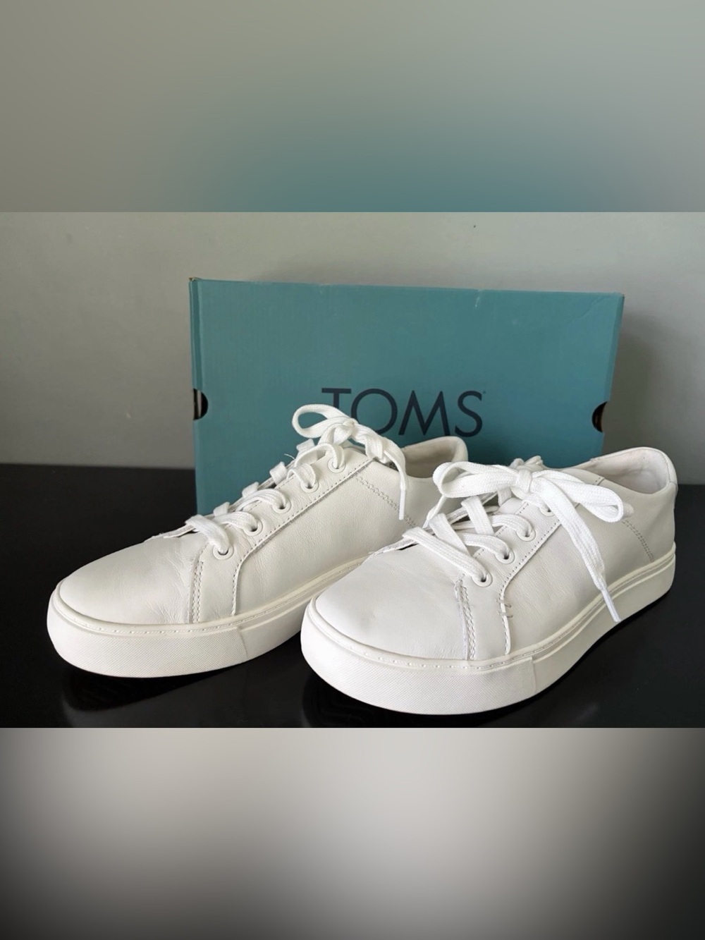 TOMS Kameron Lace Up  Womens US Size 9 White Sneakers Casual Shoes 10020733T-100